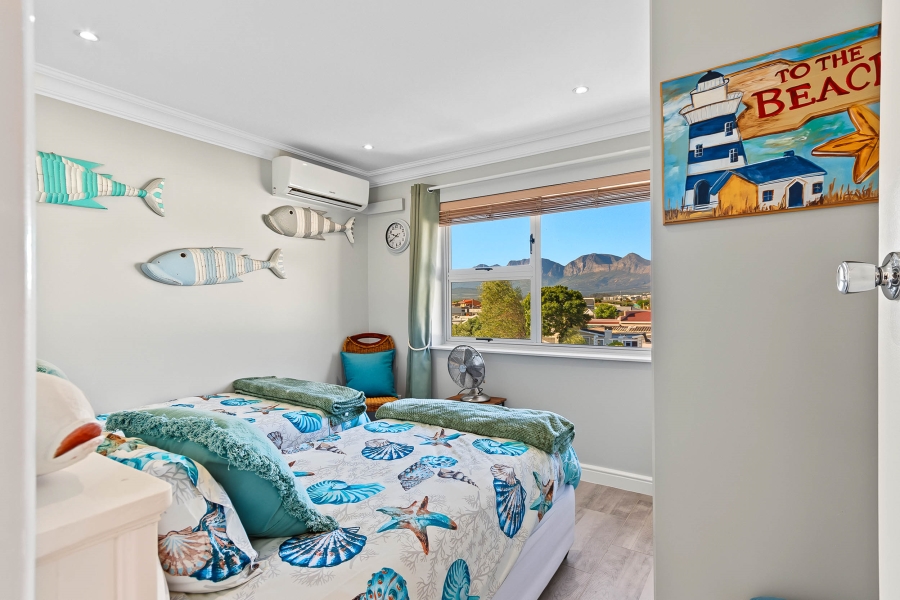 4 Bedroom Property for Sale in Gordons Bay Village Western Cape